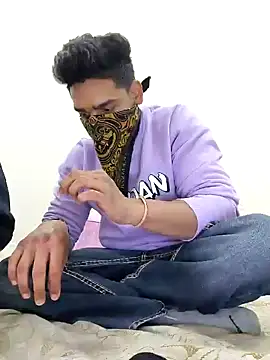 13lusty online show from February 2025 06:14:02 AM