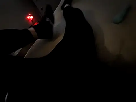 Snapshot of Rzemtsefg chatting on October 2025 09:17:02 AM Rzemtsefg online show from October 2025 09:17:02 AM