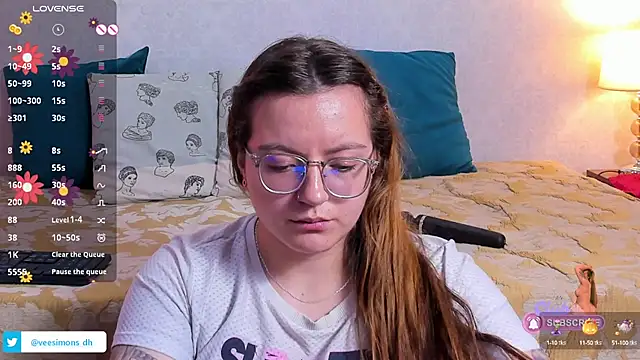 Snapshot of Veronica_simons chatting on March 2025 11:20:01 PM Veronica simons online show from March 2025 11:20:01 PM