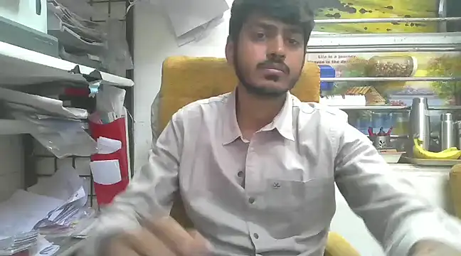 Snapshot of cute_modell chatting on February 2025 10:01:02 AM cute modell online show from February 2025 10:01:02 AM