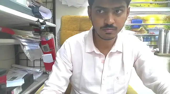 Snapshot of cute_modell chatting on March 2025 12:58:02 PM cute modell online show from March 2025 12:58:02 PM