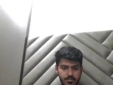 cute modell online show from December 2025 06:39:01 PM