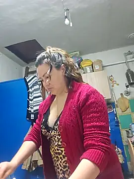 Jyleta online show from November 2025 06:10:01 PM