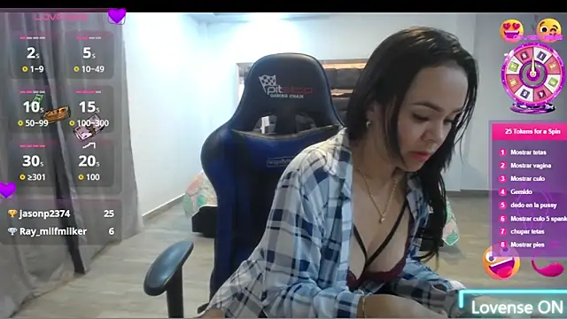 Snapshot of Francheskasmile chatting on September 2025 05:29:01 AM Francheskasmile online show from September 2025 05:29:01 AM