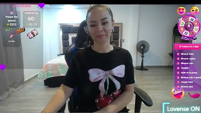 Snapshot of Francheskasmile chatting on September 2025 05:29:01 AM Francheskasmile online show from September 2025 05:29:01 AM