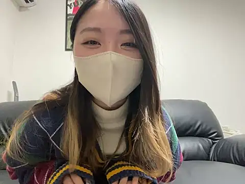 Snapshot of yazawa_oO chatting on January 2025 09:07:01 PM yazawa oO online show from January 2025 09:07:01 PM