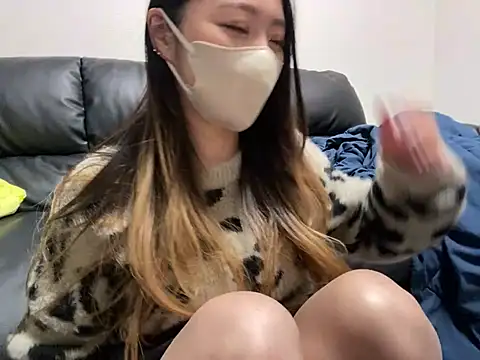 Snapshot of yazawa_oO chatting on February 2025 02:22:02 PM yazawa oO online show from February 2025 02:22:02 PM