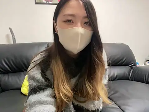 Snapshot of yazawa_oO chatting on March 2025 06:15:02 AM yazawa oO online show from March 2025 06:15:02 AM