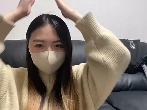 Snapshot of yazawa_oO chatting on March 2025 06:12:02 AM yazawa oO online show from March 2025 06:12:02 AM