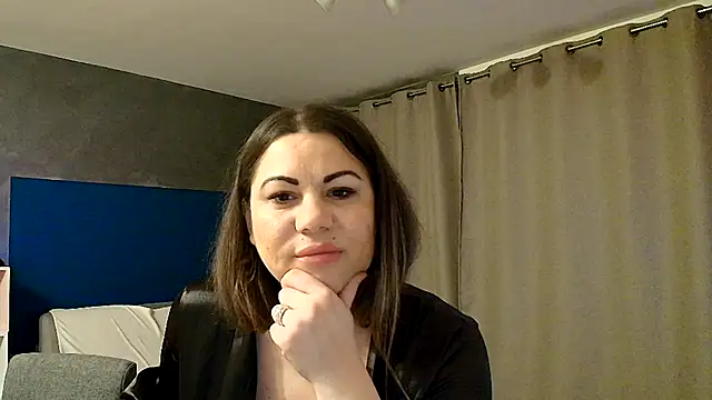 Snapshot of VixenVibesX chatting on January 2025 04:02:02 PM VixenVibesX online show from January 2025 04:02:02 PM