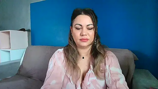 Snapshot of VixenVibesX chatting on February 2025 12:35:02 PM VixenVibesX online show from February 2025 12:35:02 PM