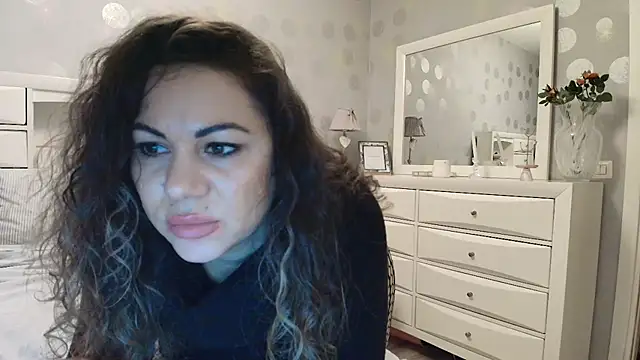 Snapshot of VixenVibesX chatting on March 2025 05:50:02 PM VixenVibesX online show from March 2025 05:50:02 PM