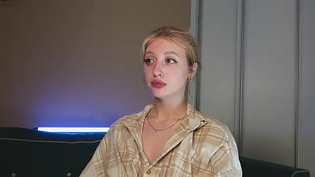 Snapshot of milasmiu chatting on January 2025 10:17:02 PM milasmiu online show from January 2025 10:17:02 PM