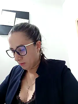 CHARLOTTE 1711 online show from January 2025 11:35:02 PM