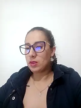 CHARLOTTE 1711 online show from February 2025 03:20:01 AM