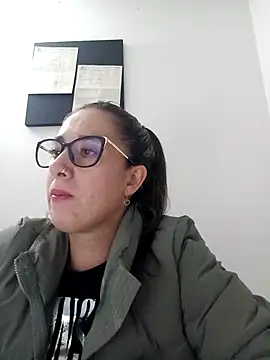 CHARLOTTE 1711 online show from March 2025 01:35:02 AM