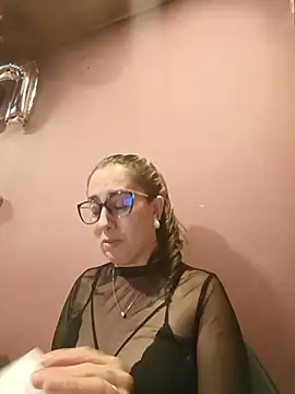 Snapshot of CHARLOTTE_1711 chatting on May 2026 03:13:02 AM CHARLOTTE 1711 online show from May 2026 03:13:02 AM
