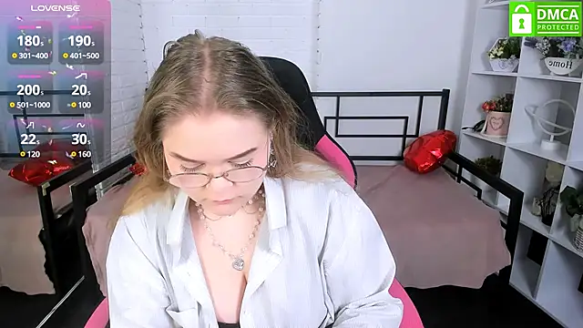 Erica  Alta online show from March 2025 06:37:01 AM