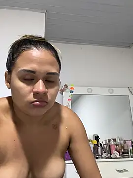 Snapshot of Yessica_832 chatting on August 2026 01:40:02 AM Yessica 832 online show from August 2026 01:40:02 AM