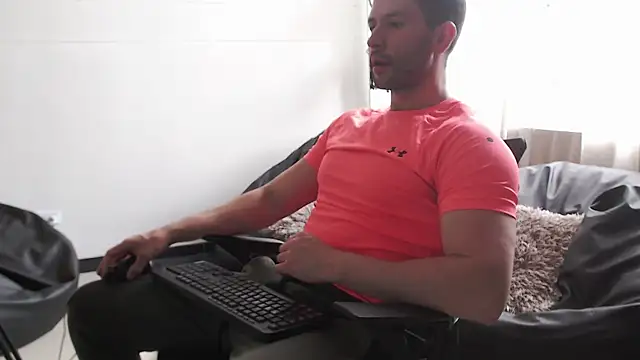 hairyncuteass online show from January 2025 08:05:02 PM