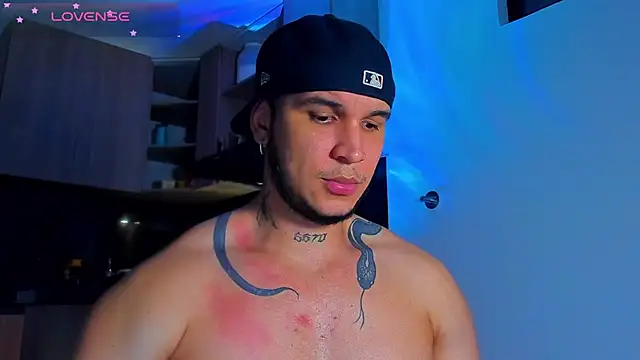 Snapshot of austinoficial chatting on May 2026 08:08:02 AM austinoficial online show from May 2026 08:08:02 AM