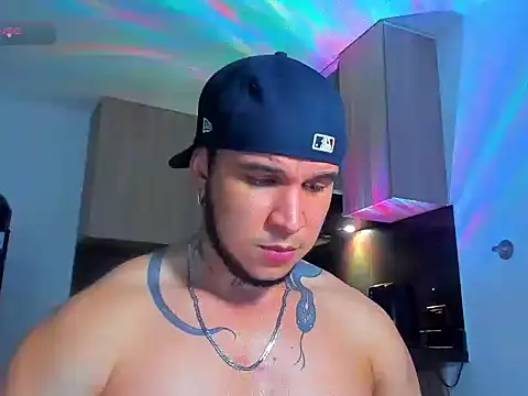 Snapshot of austinoficial chatting on May 2026 08:41:01 AM austinoficial online show from May 2026 08:41:01 AM