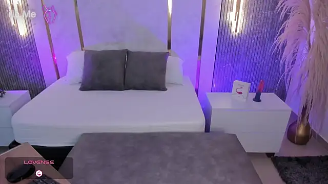 lilly ass  online show from November 2025 12:38:01 PM