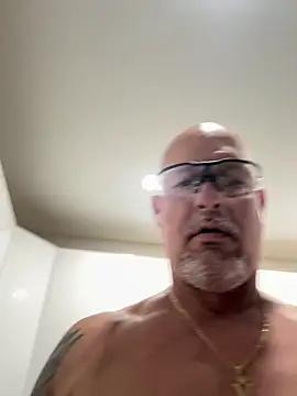 carlospingalinda online show from March 2025 10:45:02 PM