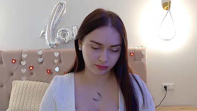 Lilliana Moon online show from February 2025 09:00:02 AM