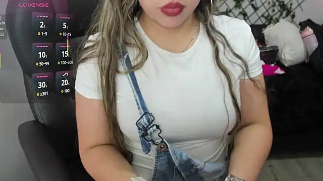 zahra Jalid online show from October 2025 09:04:01 PM