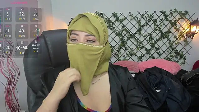 zahra Jalid online show from October 2025 10:58:01 PM