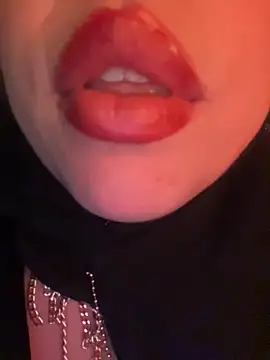 Snapshot of zahra_Jalid chatting on May 2026 11:45:02 PM zahra Jalid online show from May 2026 11:45:02 PM