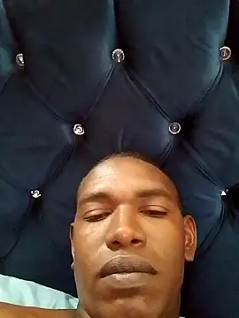 Snapshot of Elnegro28 chatting on October 2025 04:08:02 PM Elnegro28 online show from October 2025 04:08:02 PM