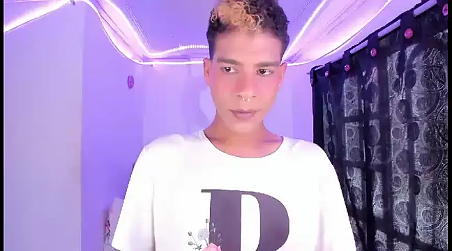 Ethan Boyy online show from February 2025 08:03:01 PM