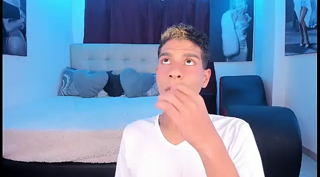 Ethan Boyy online show from February 2025 04:42:01 AM