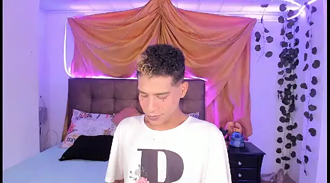 Ethan Boyy online show from March 2025 12:38:01 AM