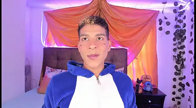 Ethan Boyy online show from March 2025 07:38:01 PM