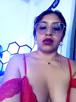 Snapshot of AnonymousGirl chatting on January 2025 09:25:02 PM AnonymousGirl online show from January 2025 09:25:02 PM