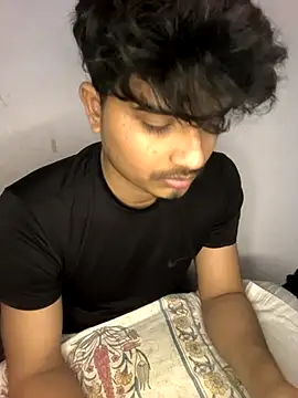 Snapshot of kaif_220 chatting on February 2026 08:06:01 PM kaif 220 online show from February 2026 08:06:01 PM