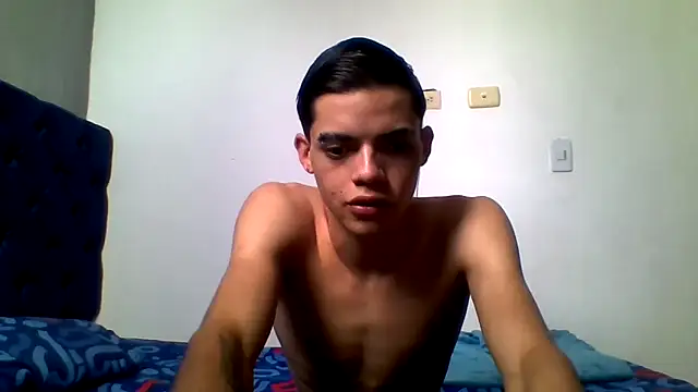Latinos 2001 online show from May 2026 04:26:02 PM
