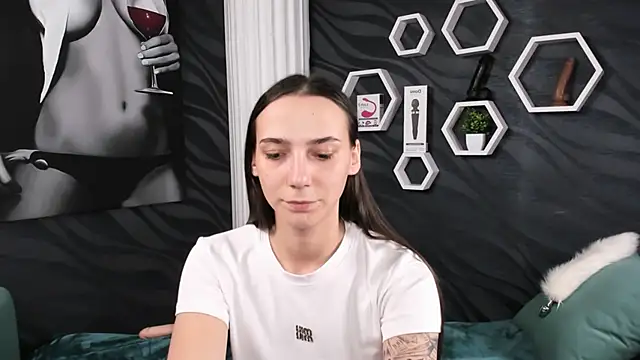 annabishop online show from January 2025 11:17:01 AM