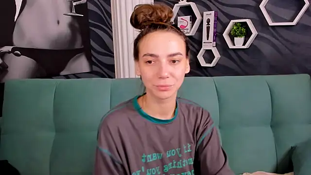 annabishop online show from February 2025 11:51:02 PM