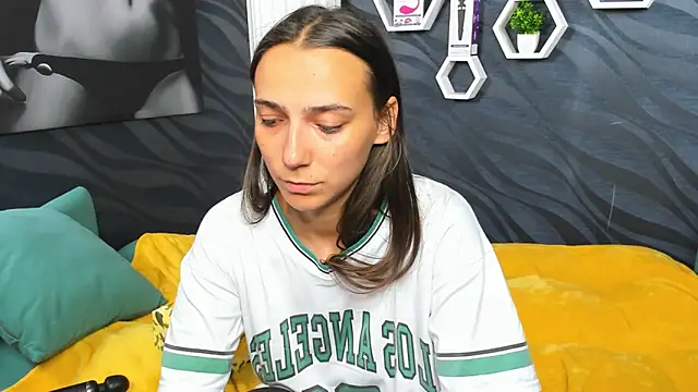 annabishop online show from March 2025 04:15:02 PM