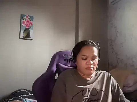 SophiaCourthaway online show from May 2026 11:46:01 PM