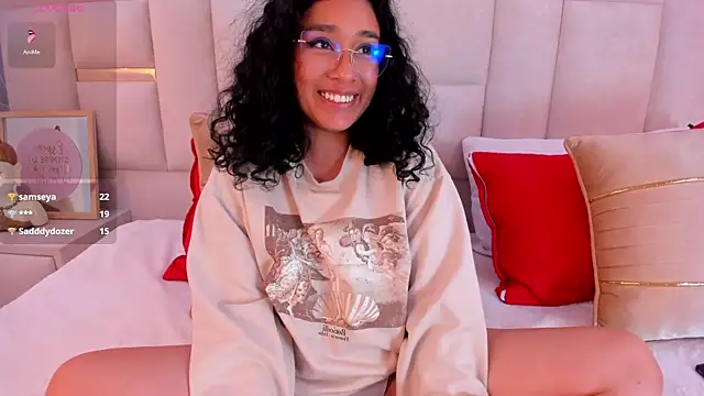 Snapshot of Tamara_palacios chatting on March 2025 04:49:01 PM Tamara palacios online show from March 2025 04:49:01 PM