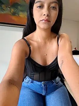 IslaBlaze online show from September 2025 12:49:02 PM