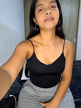 IslaBlaze online show from November 2025 11:32:02 AM