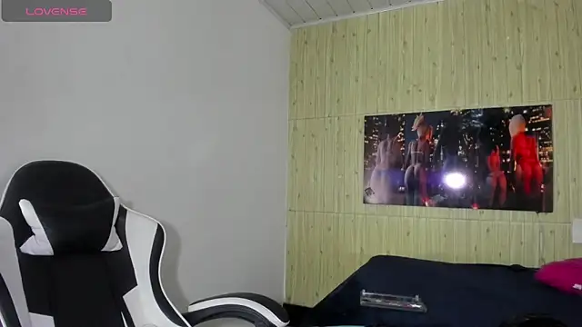 Miss sparkle00 online show from February 2026 08:01:02 PM