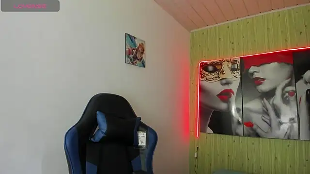 Miss sparkle00 online show from February 2026 07:45:01 PM