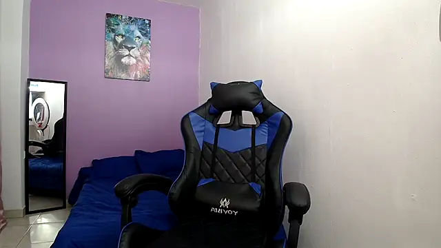 Snapshot of alana_lara chatting on November 2025 04:12:02 AM alana lara online show from November 2025 04:12:02 AM